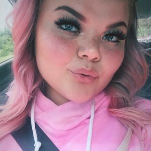 Meet your Posher, Dana